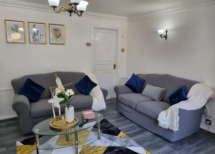 Modern&elegant W/ Netflix&parking *