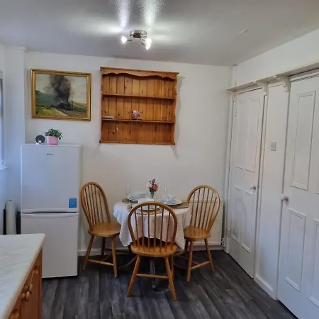 Modern & Elegant W/ Netflix And Parking