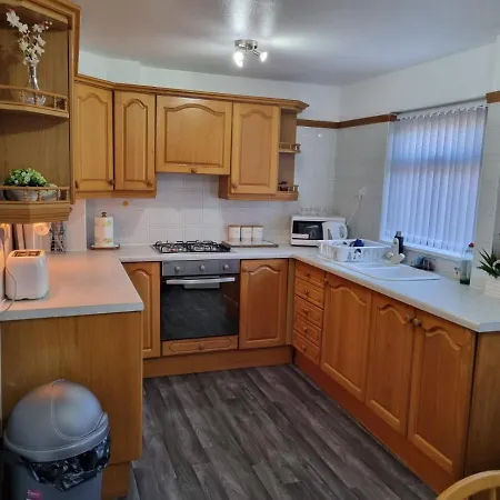 Modern & Elegant W/ Netflix And Parking