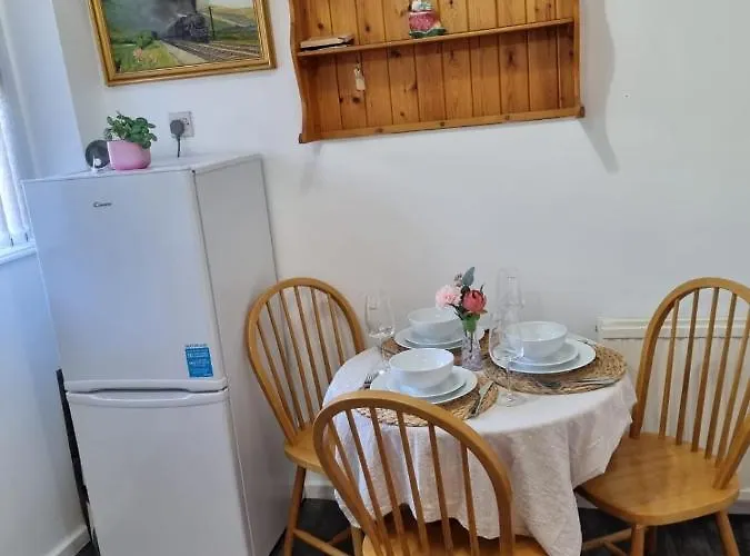 Modern & Elegant W/ Netflix And Parking Guest house Leeds (West Yorkshire)