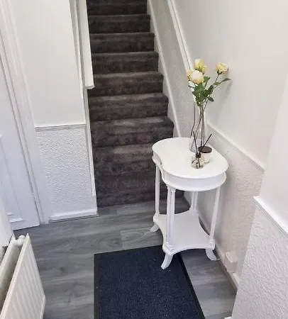 게스트하우스 Modern & Elegant W/ Netflix And Parking *