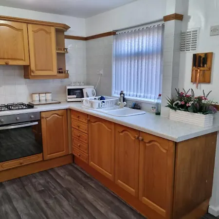 게스트하우스 Modern & Elegant W/ Netflix And Parking *